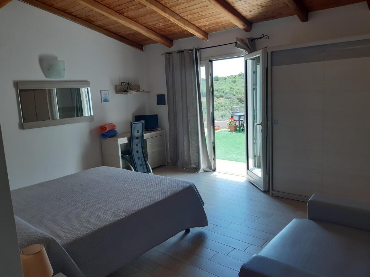 Bed and Breakfast Sole&Sale San Teodoro  Exterior foto
