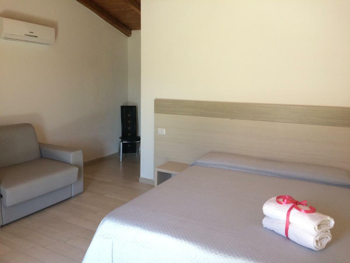 Bed and Breakfast Sole&Sale San Teodoro  Exterior foto
